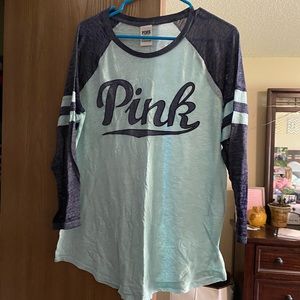 Woman’s 3/4 sleeve top